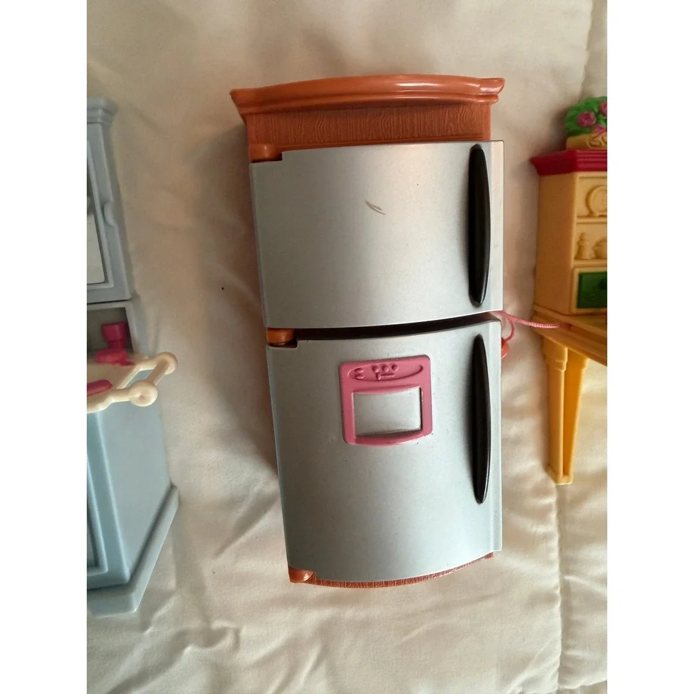 Mini Dollhouse Furniture Set Fridge Vanity and Computer Desk Lot